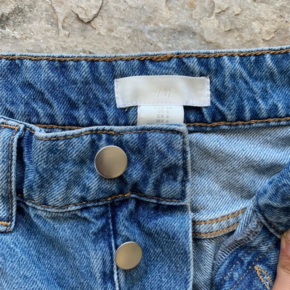 H&M long shorts size 4 - Picture 2 of 2